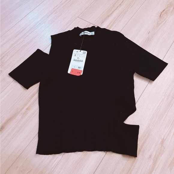 Zara Cutout Black T-shirt (New with Tag) - Picture 5 of 5
